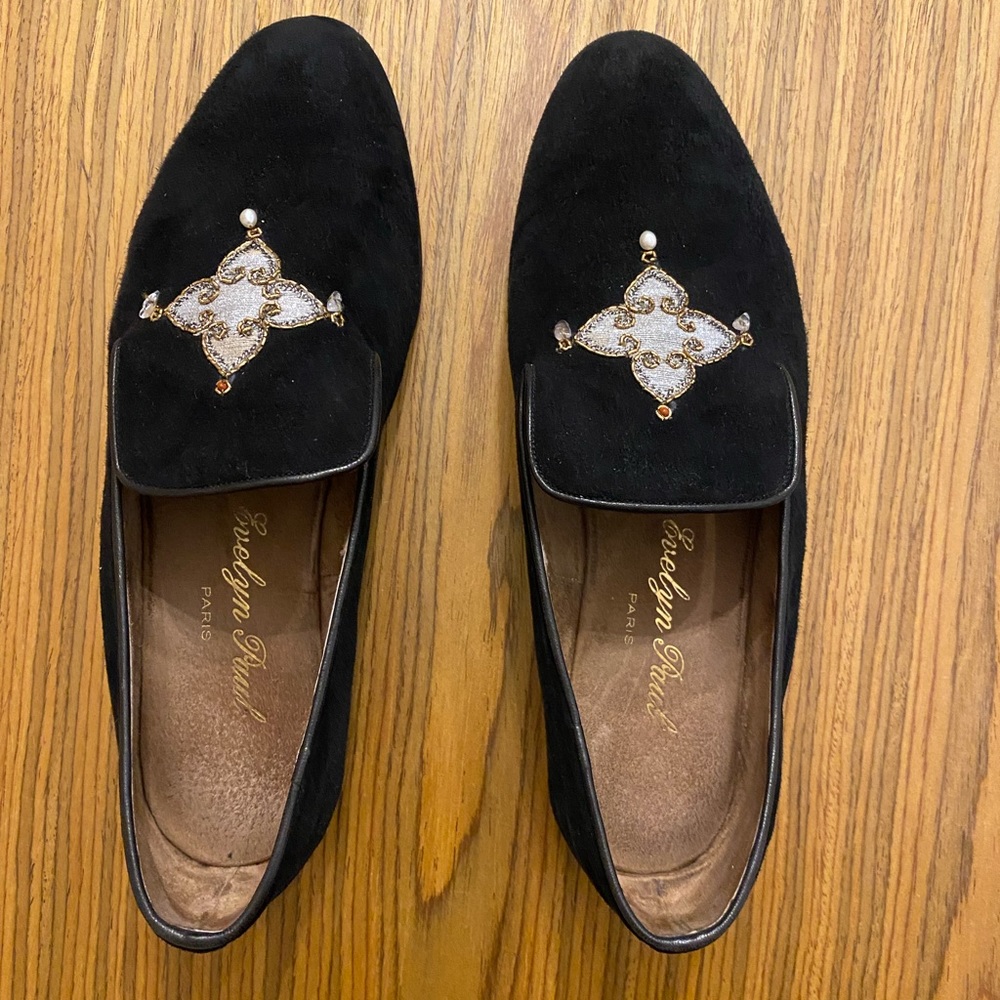 RARE Evelyn Paul black suede embellished flats made in Paris.  Size 8.5